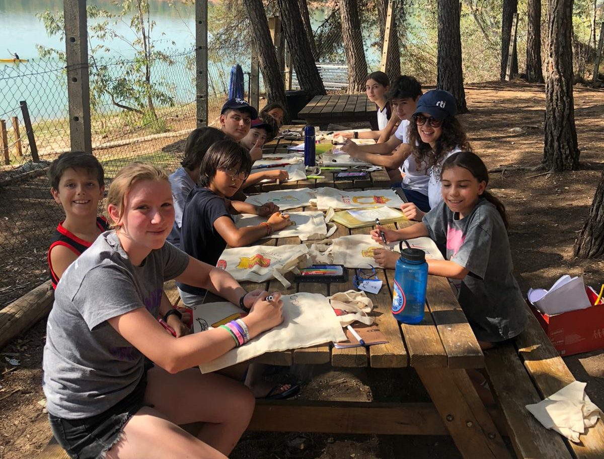 WhatsApp-Image-2023-07-03-at-11.09.38-1-e1710505594638 Campamentos de verano en inglés WhatsApp-Image-2023-07-03-at-11.09.38-1-e1710505594638 Campamentos de verano en inglés