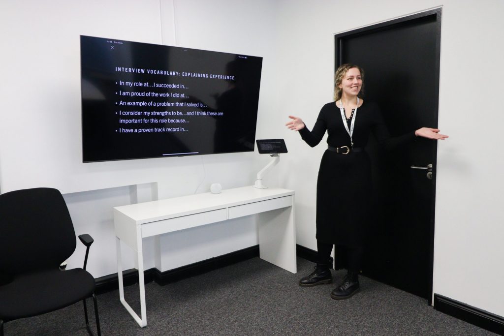 inmersion-extranjero-Apollo-Jobs-Club-1-scaled-1-1024x683 Viajes de inmersión lingüística